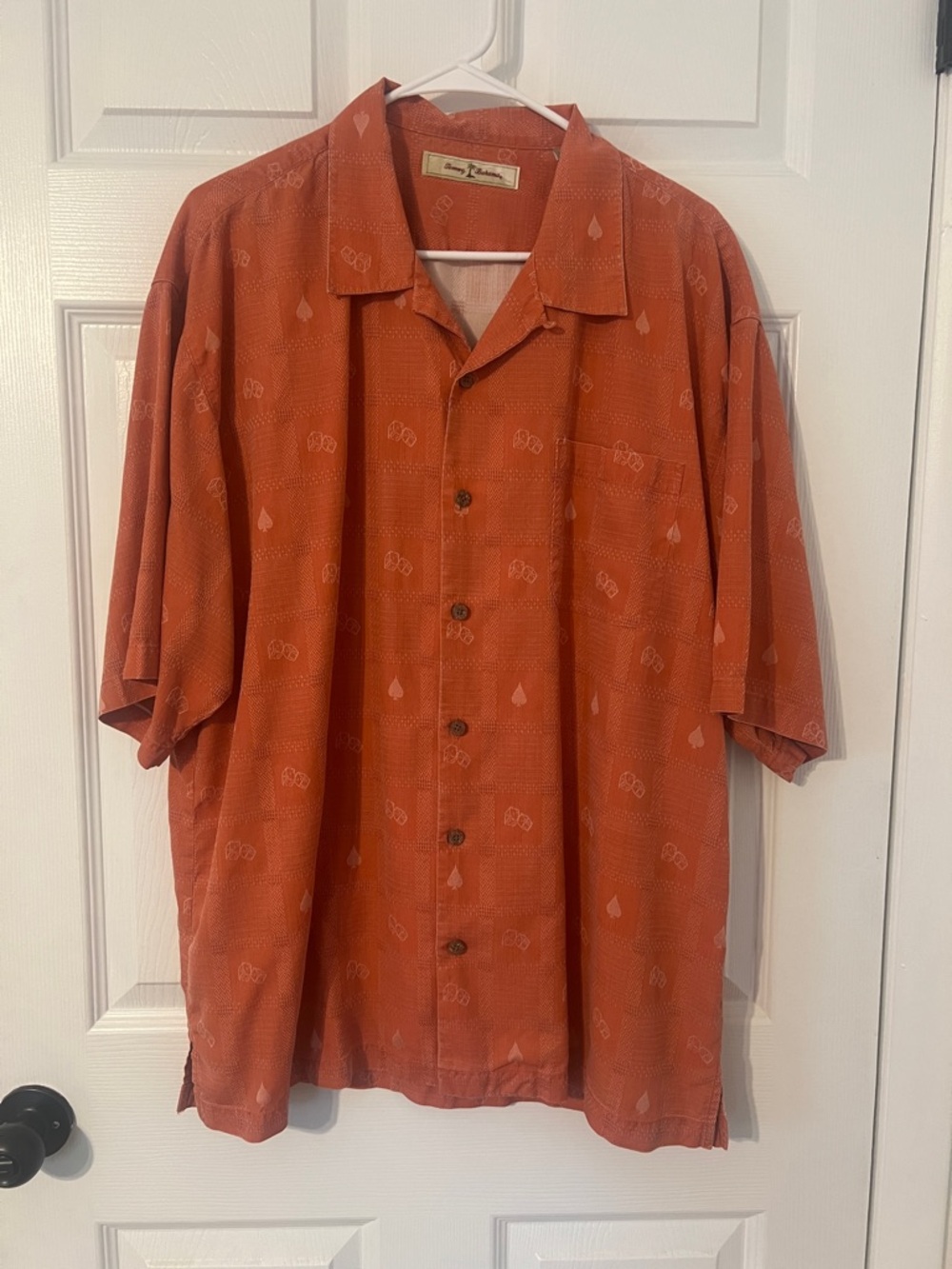 Tommy Bahama Men’s Size XL Silk Short-Sleeve Camp Shirt in Rust Orange Poker